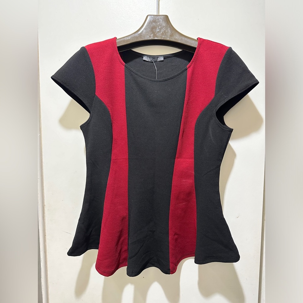 Cap sleeve fitted peplum top
